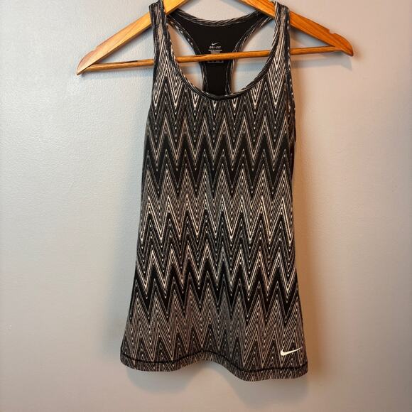 Nike Dri-Fit Racerback Tank Gray/Black Zigzag Pattern Size XS - Picture 1 of 7